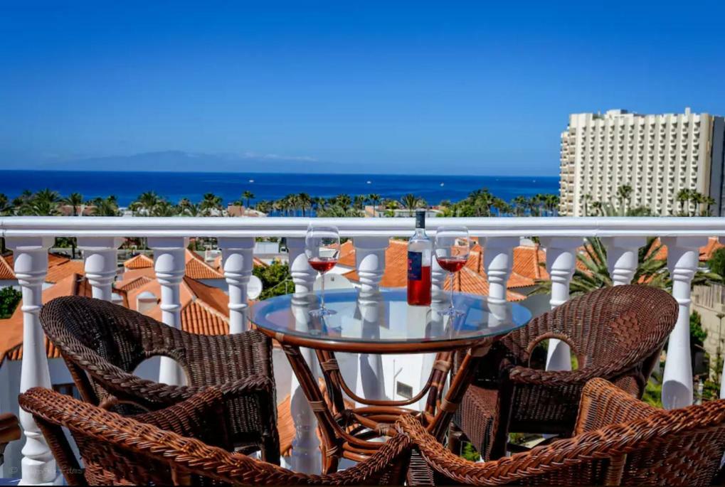 Apartment In Playa De Las Americas 1 ภายนอก รูปภาพ
